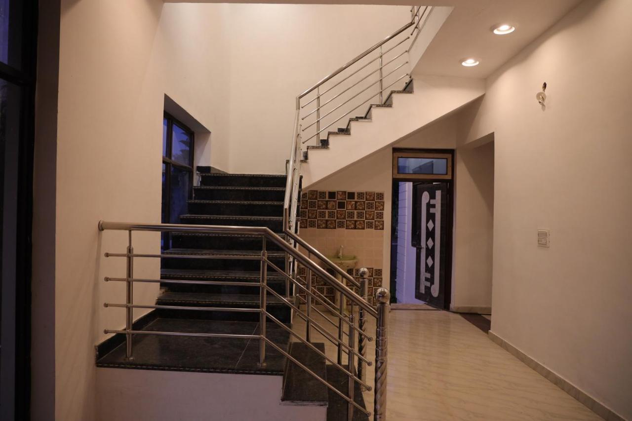 Winter Mountain Resort Pushkar Exterior photo